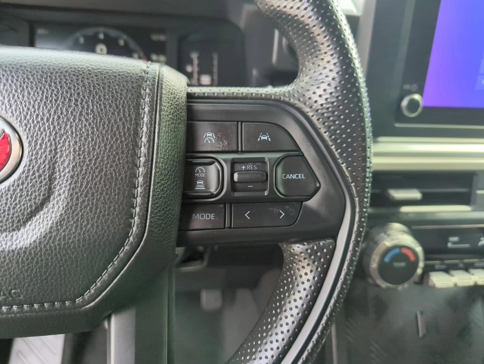 2025 Toyota Tacoma 2WD 2WD SR5 Double Cab 5' Bed AT (SE)