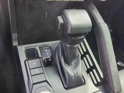 2025 Toyota Tacoma 2WD 2WD SR5 Double Cab 5' Bed AT (SE)