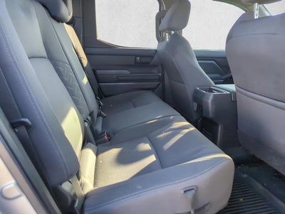 2024 Toyota Tacoma 2WD 2WD SR5 Double Cab 5' Bed AT (SE)