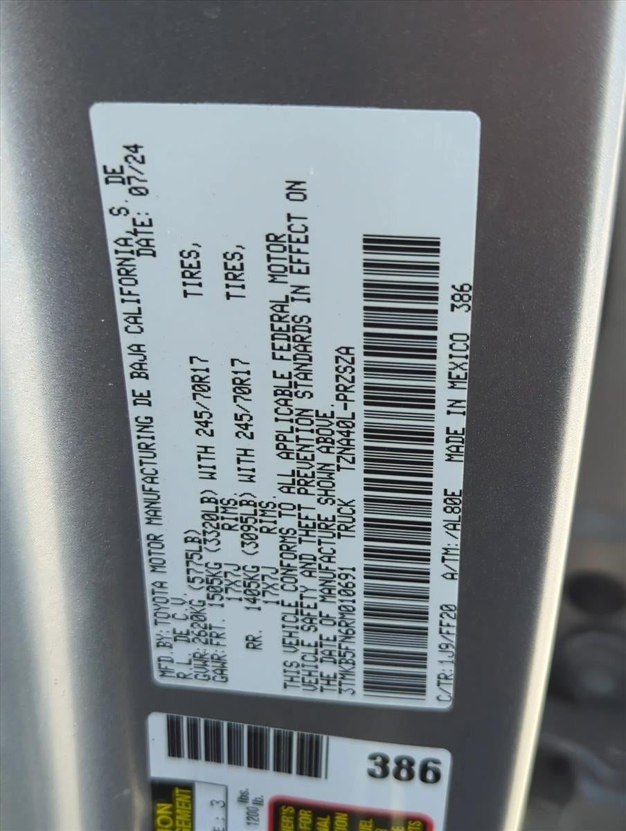 2024 Toyota Tacoma 2WD 2WD SR5 Double Cab 5' Bed AT (SE)