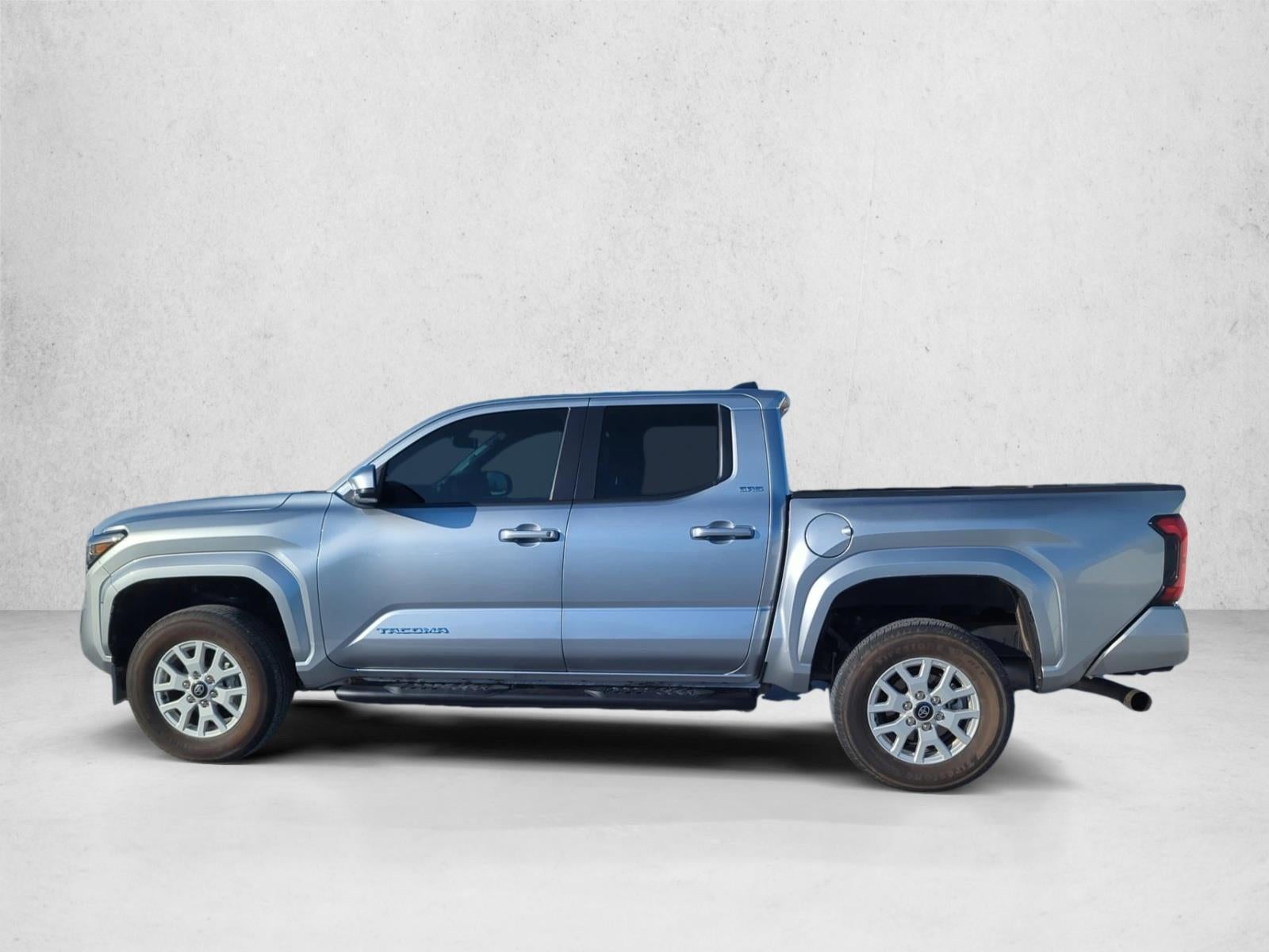 2024 Toyota Tacoma 2WD 2WD SR5 Double Cab 5' Bed AT (SE)