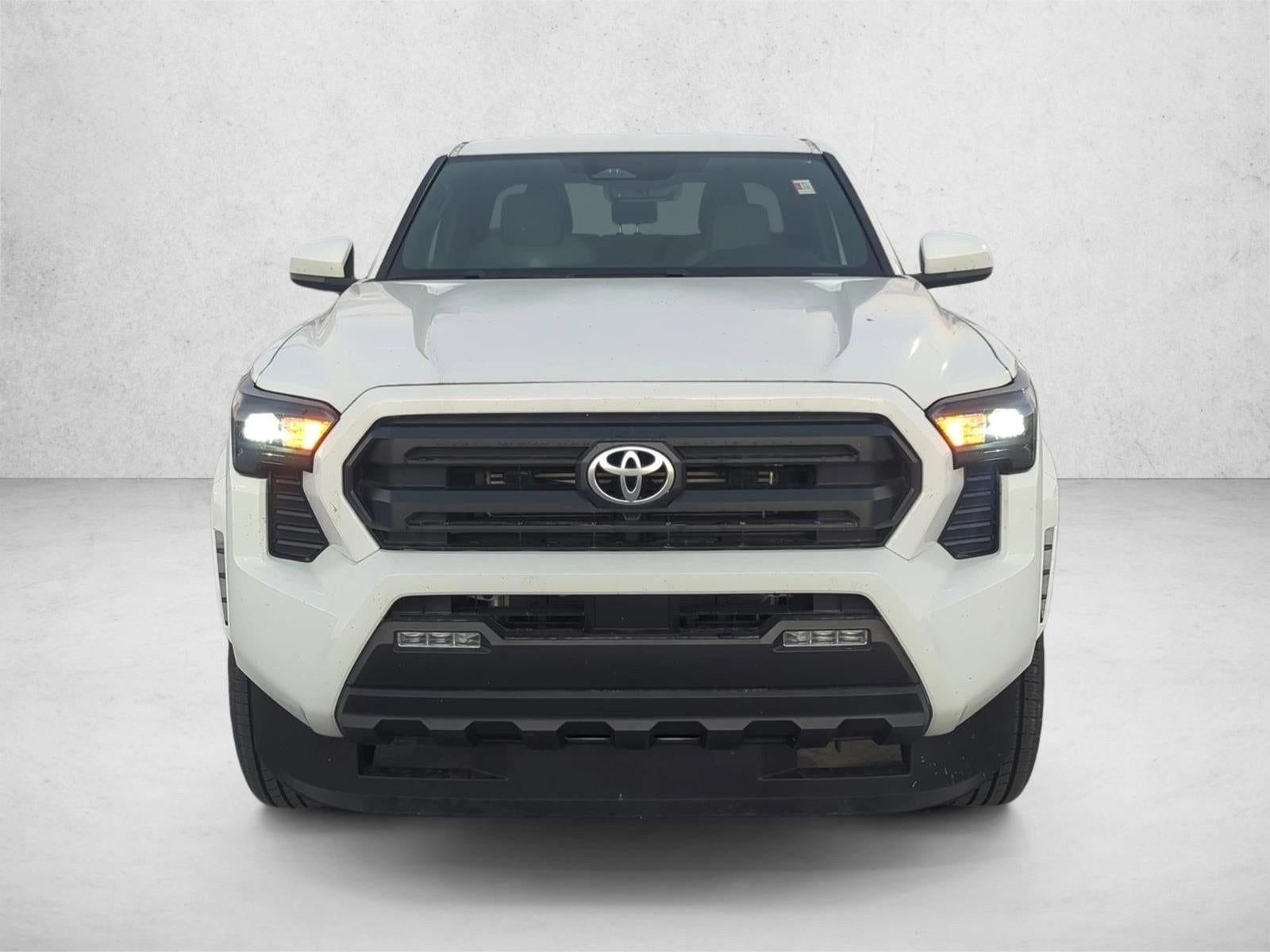 2025 Toyota Tacoma 2WD 2WD SR5 Double Cab 5' Bed AT (SE)