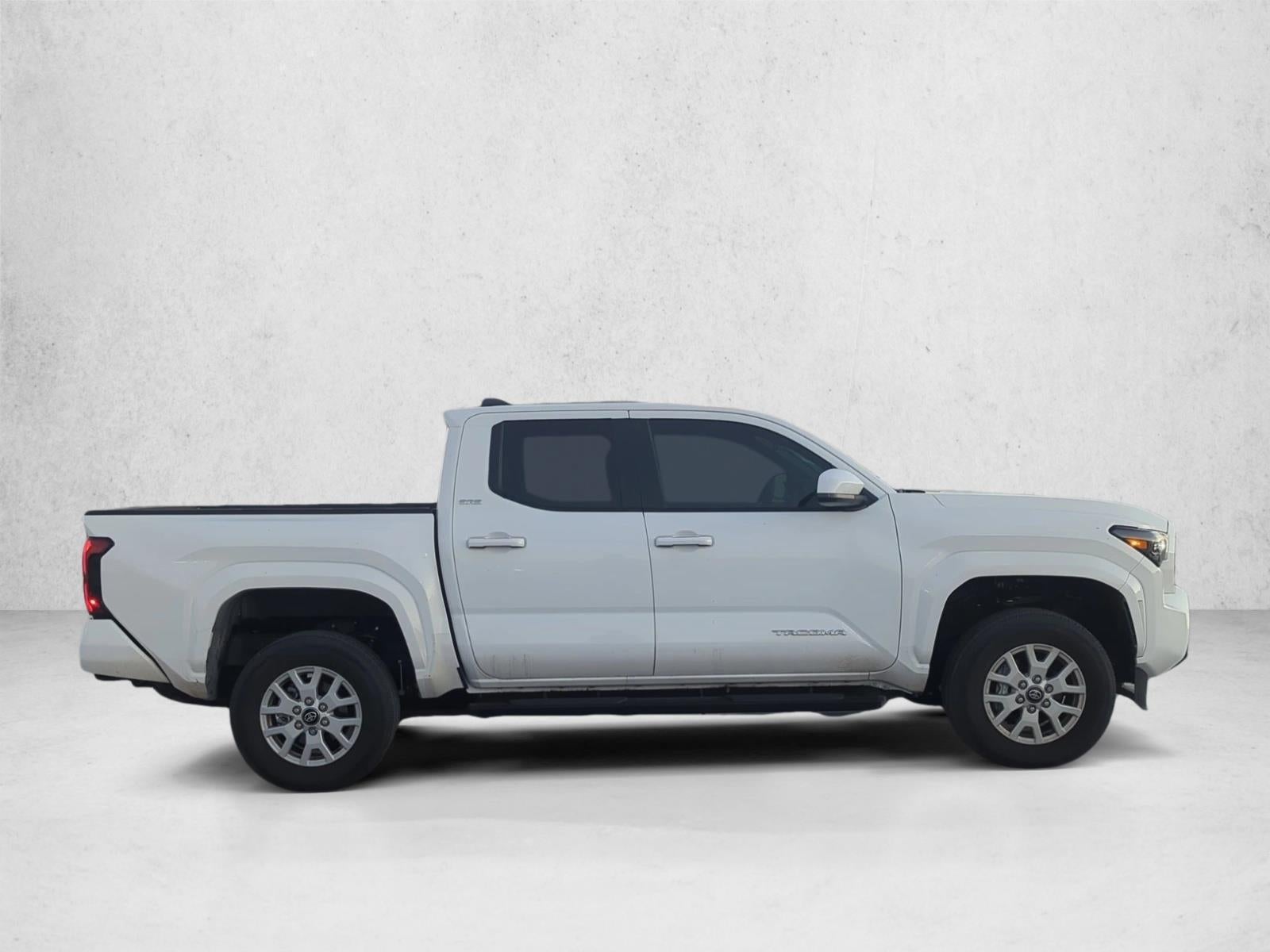 2025 Toyota Tacoma 2WD 2WD SR5 Double Cab 5' Bed AT (SE)