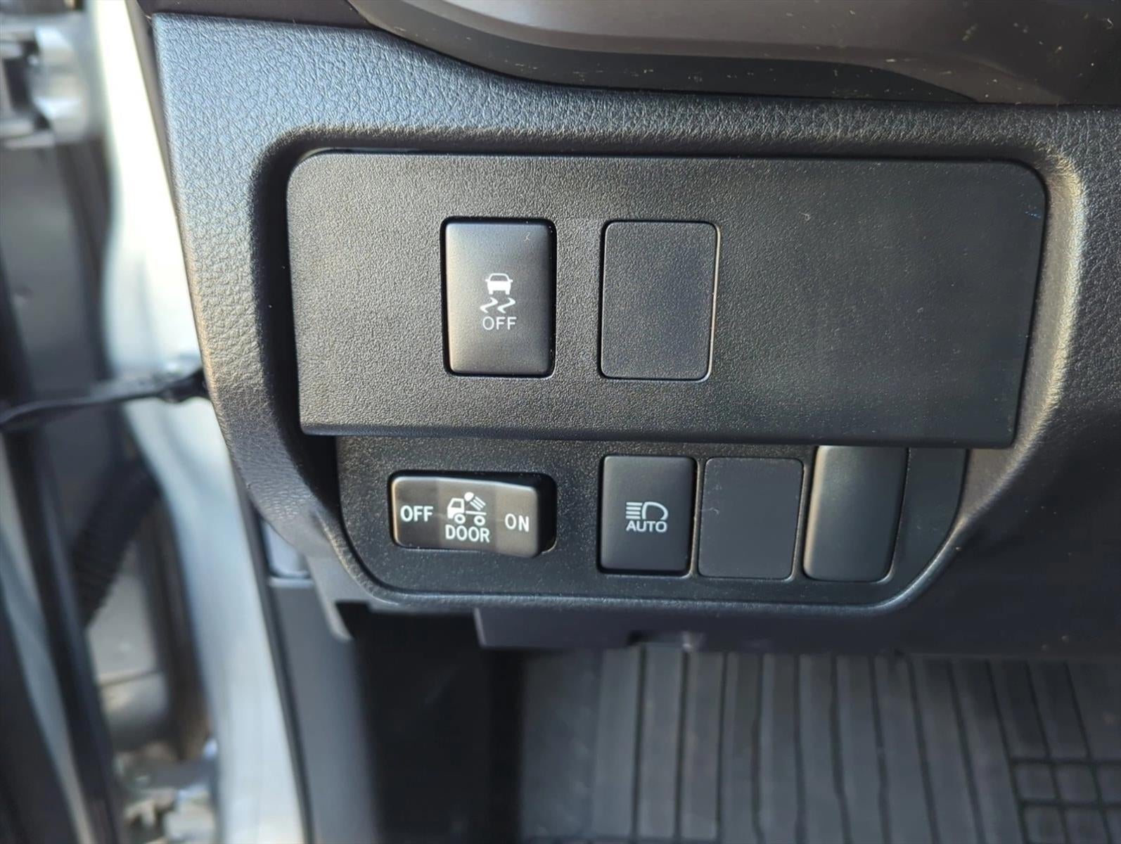 2023 Toyota Tacoma 2WD 2WD SR5 Double Cab 5' Bed I4 AT (Natl)