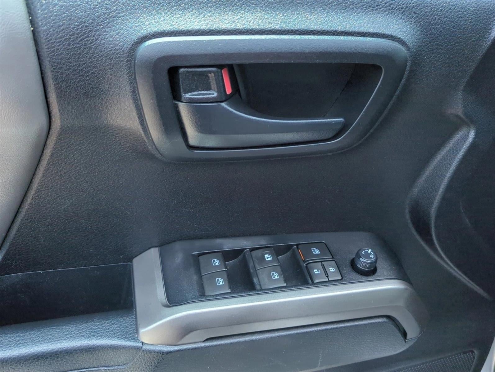 2021 Toyota Tacoma 4WD 4WD SR5 Double Cab 5' Bed V6 AT (GS)
