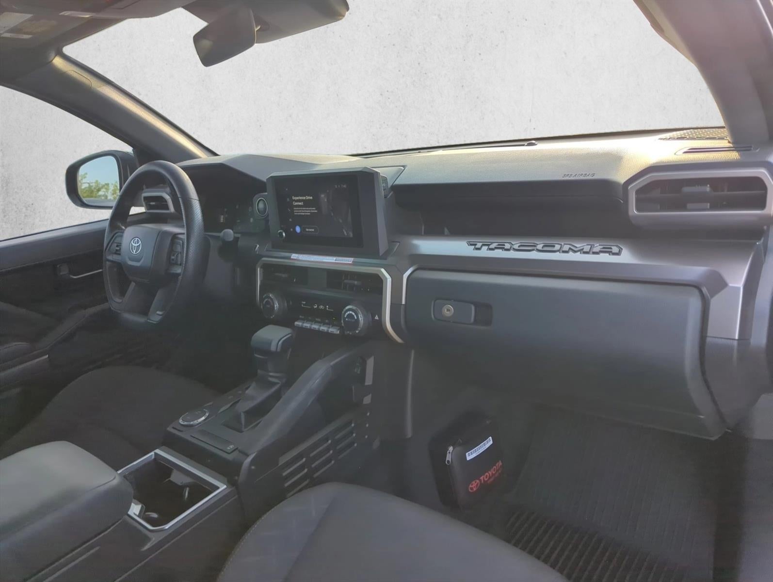 2025 Toyota Tacoma 2WD 2WD SR5 Double Cab 5' Bed AT (SE)