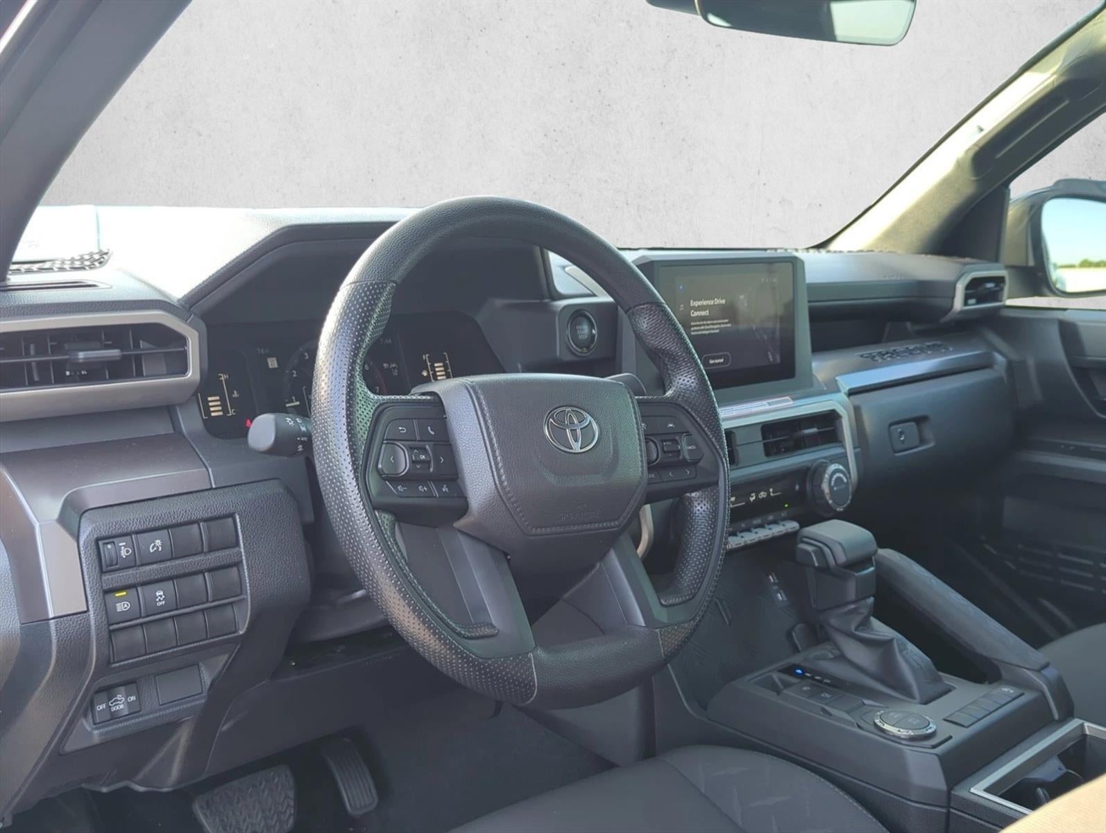 2025 Toyota Tacoma 2WD 2WD SR5 Double Cab 5' Bed AT (SE)
