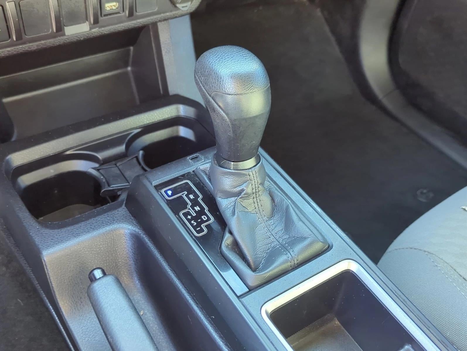 2023 Toyota Tacoma 2WD 2WD SR Access Cab 6' Bed I4 AT (GS)