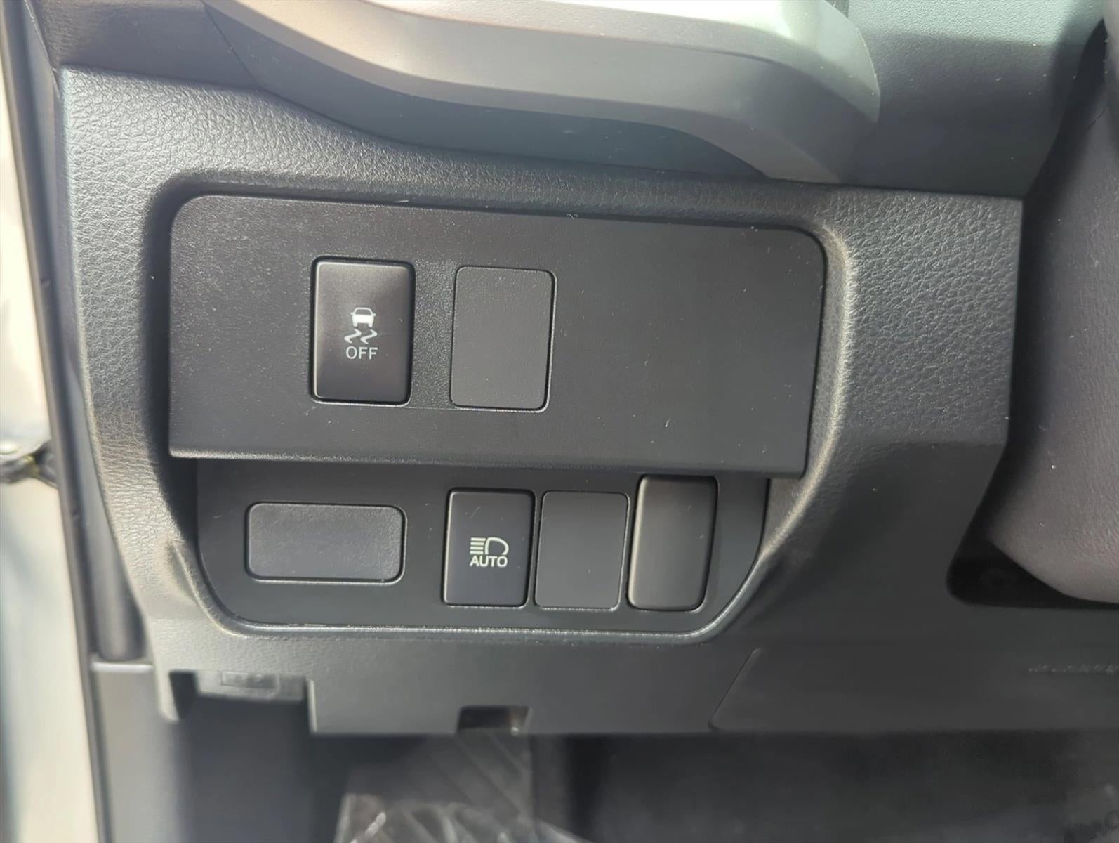 2022 Toyota Tacoma 2WD 2WD SR5 Access Cab 6' Bed V6 AT (Natl)