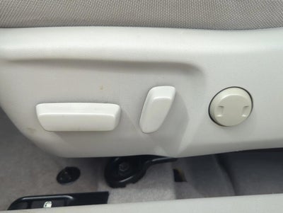 2017 Toyota Camry LE Auto (SE)