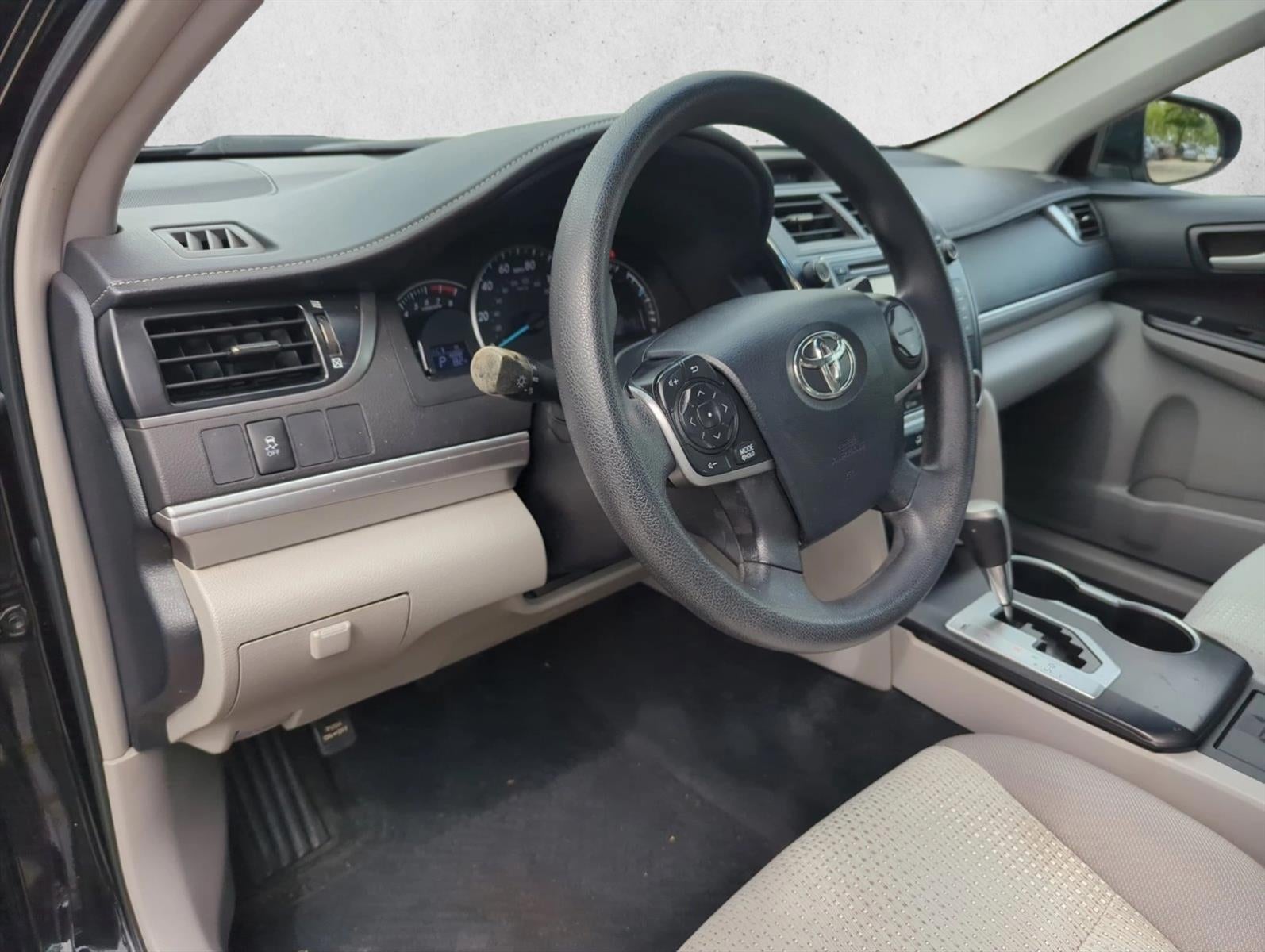 2013 Toyota Camry 4dr Sdn I4 Auto LE (Natl)