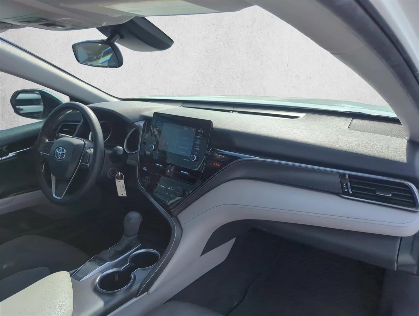 2022 Toyota Camry LE Auto (SE)