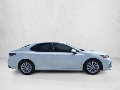 2022 Toyota Camry LE Auto (SE)