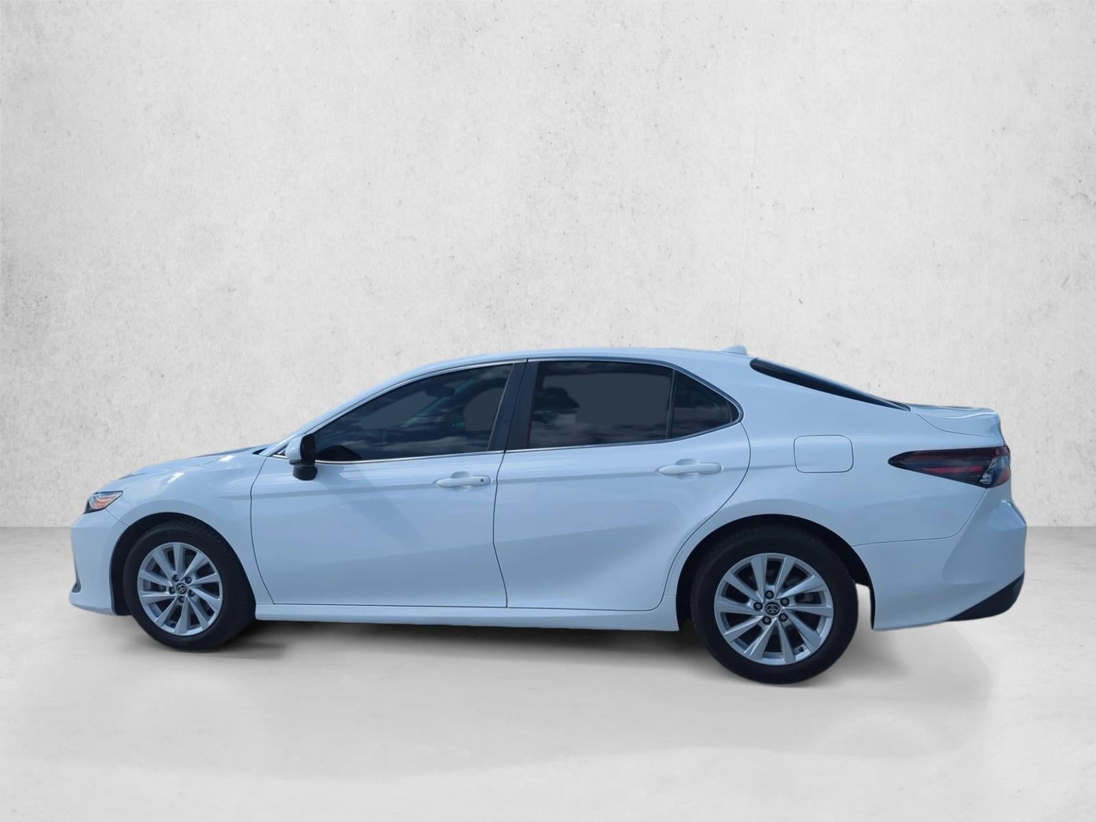 2022 Toyota Camry LE Auto (SE)