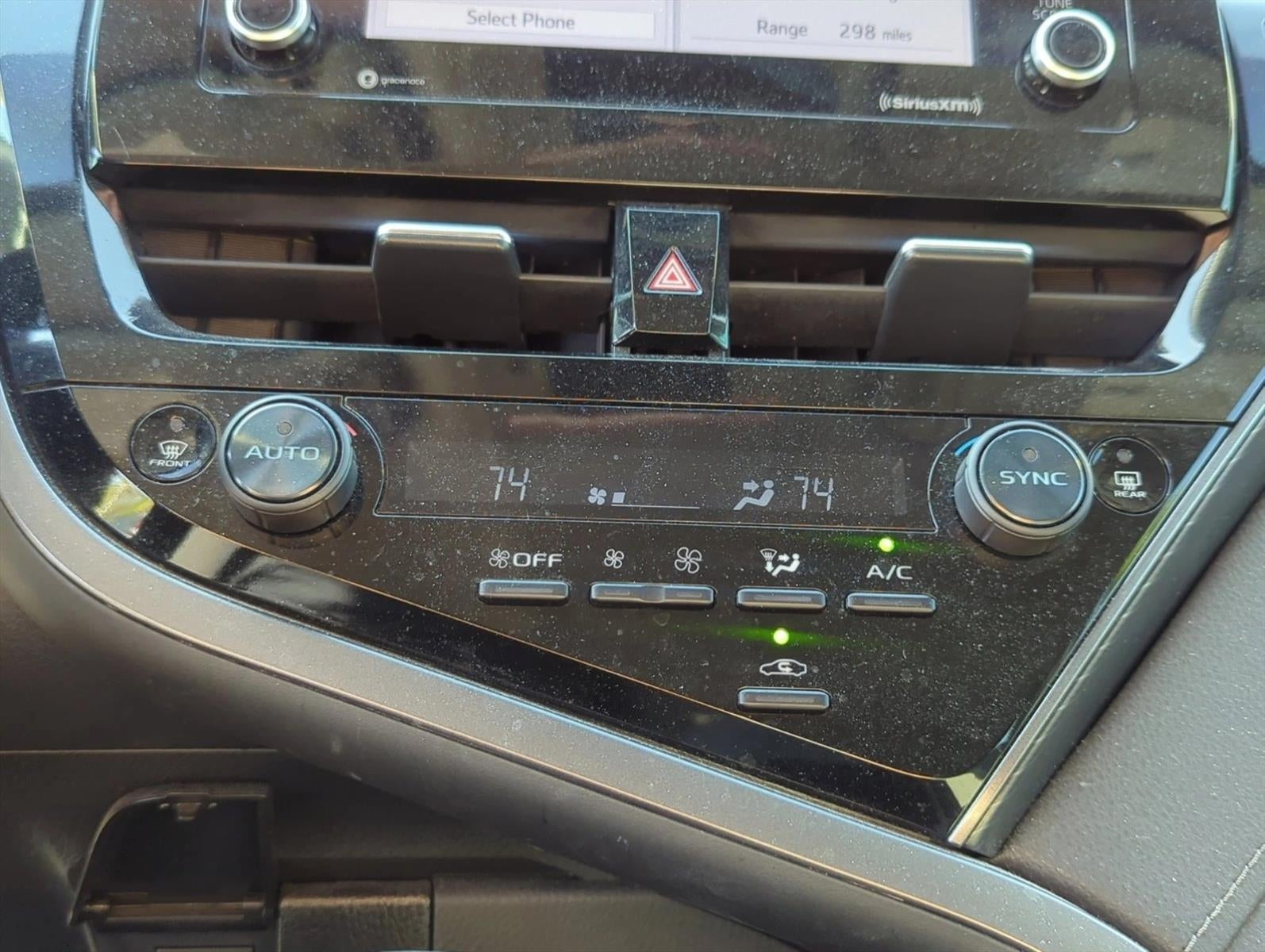2023 Toyota Camry LE Auto (SE)