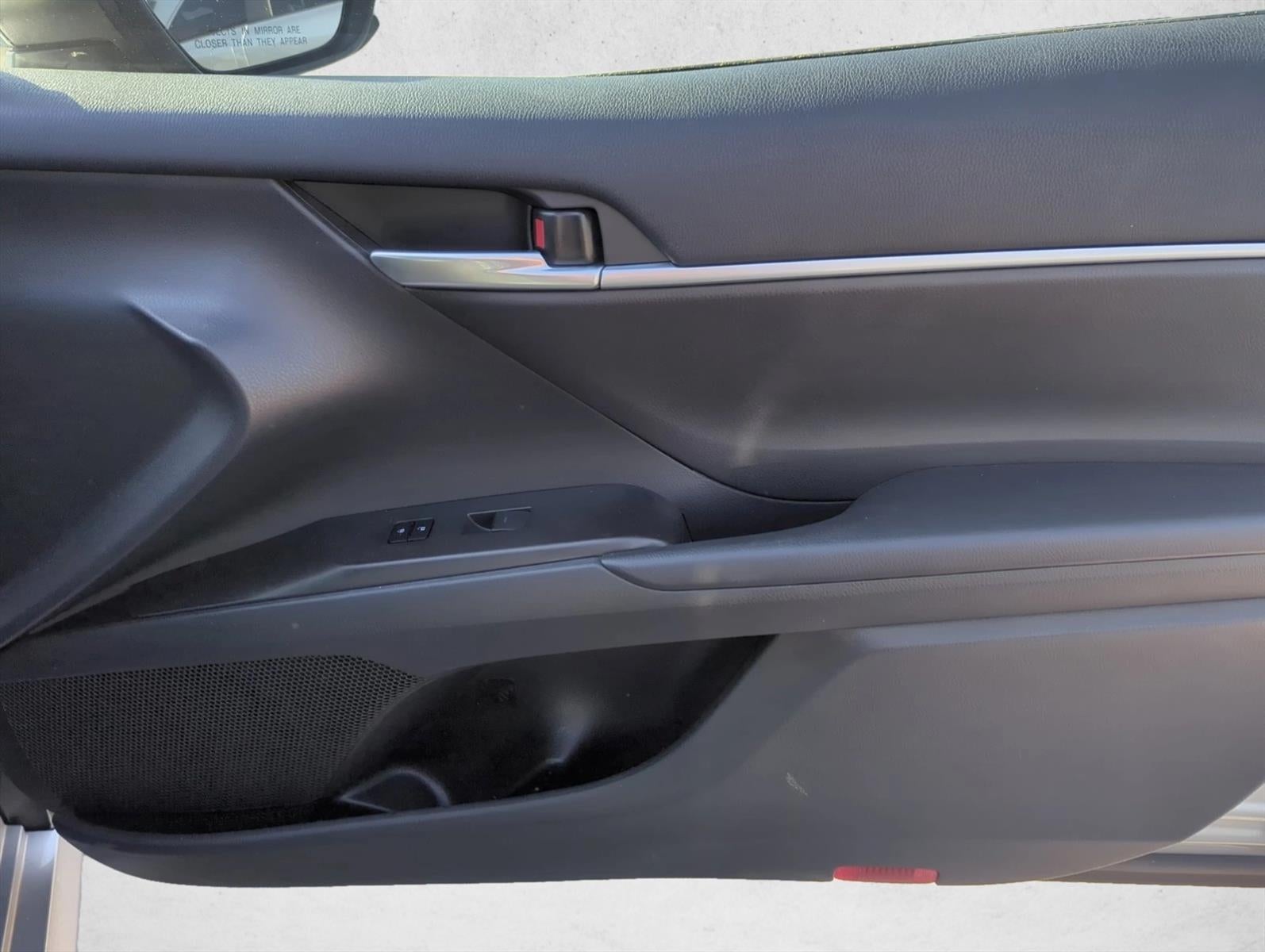 2023 Toyota Camry LE Auto (SE)