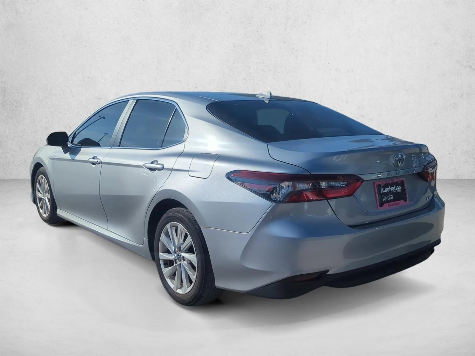 2023 Toyota Camry LE Auto (SE)