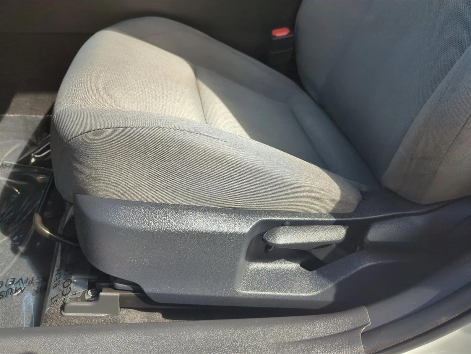 2025 Toyota Camry LE (SE)