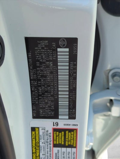 2025 Toyota Camry LE (SE)