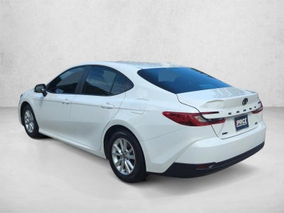 2025 Toyota Camry LE (SE)