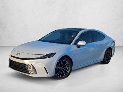 2025 Toyota Camry XLE (SE)