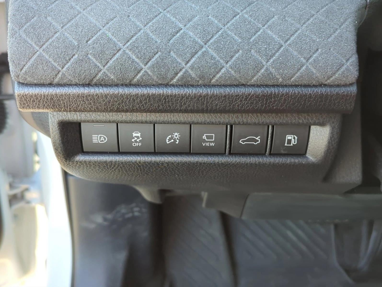 2025 Toyota Camry XLE (SE)