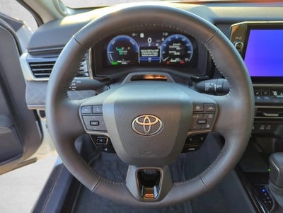 2025 Toyota Camry XLE (SE)