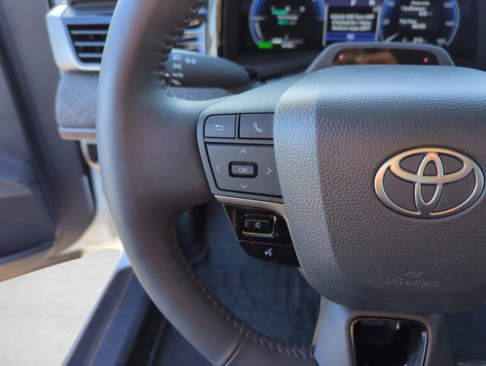 2025 Toyota Camry XLE (SE)