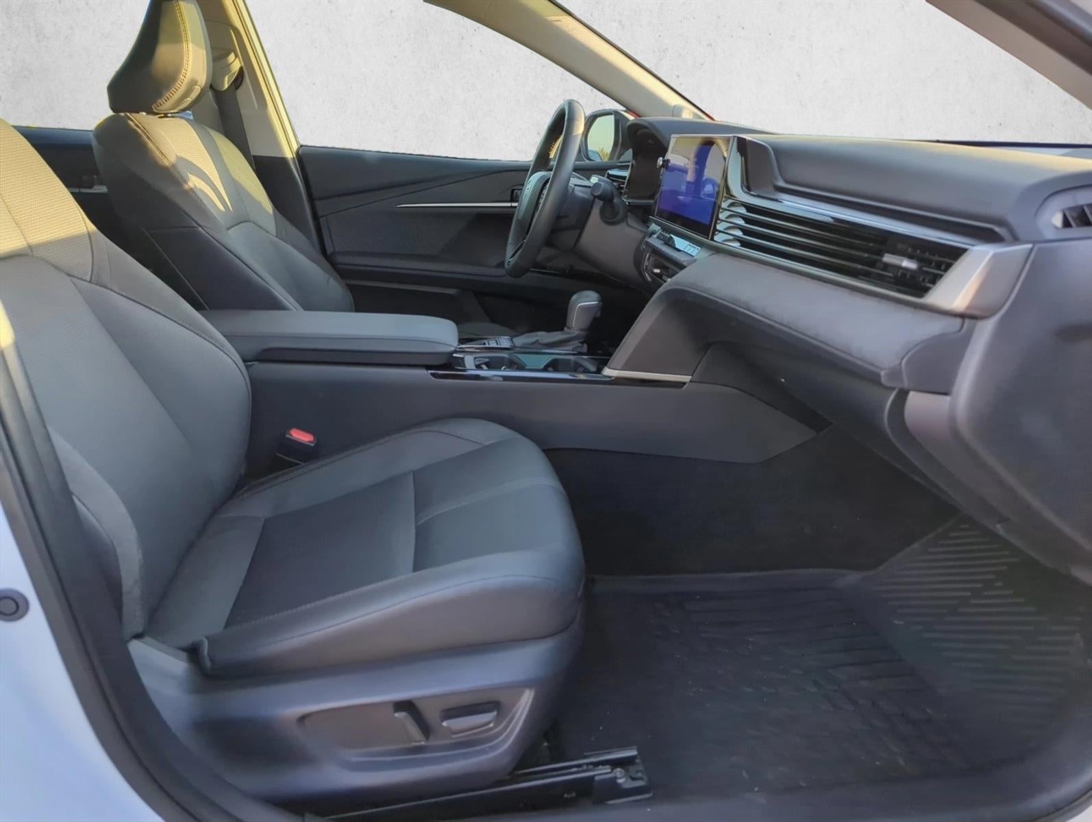 2025 Toyota Camry XLE (SE)