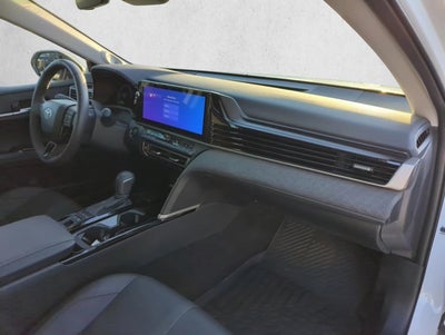 2025 Toyota Camry XLE (SE)
