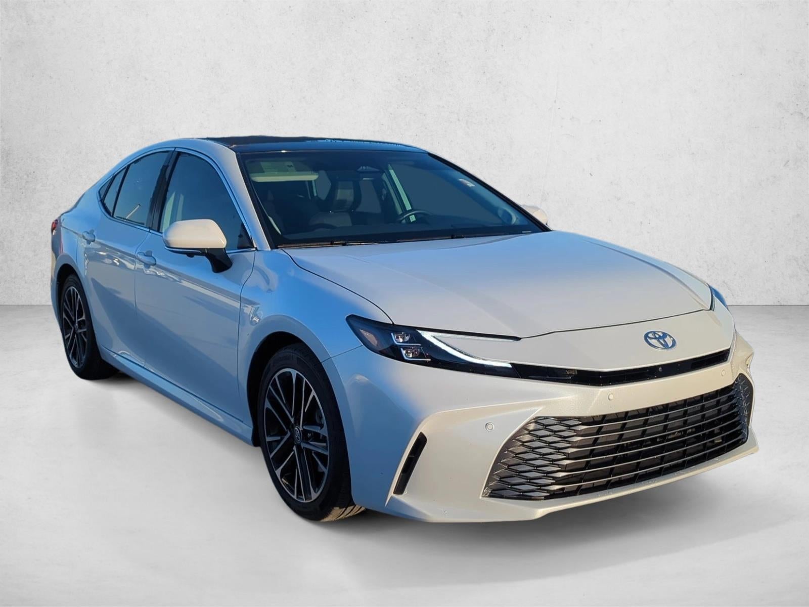 2025 Toyota Camry XLE (SE)