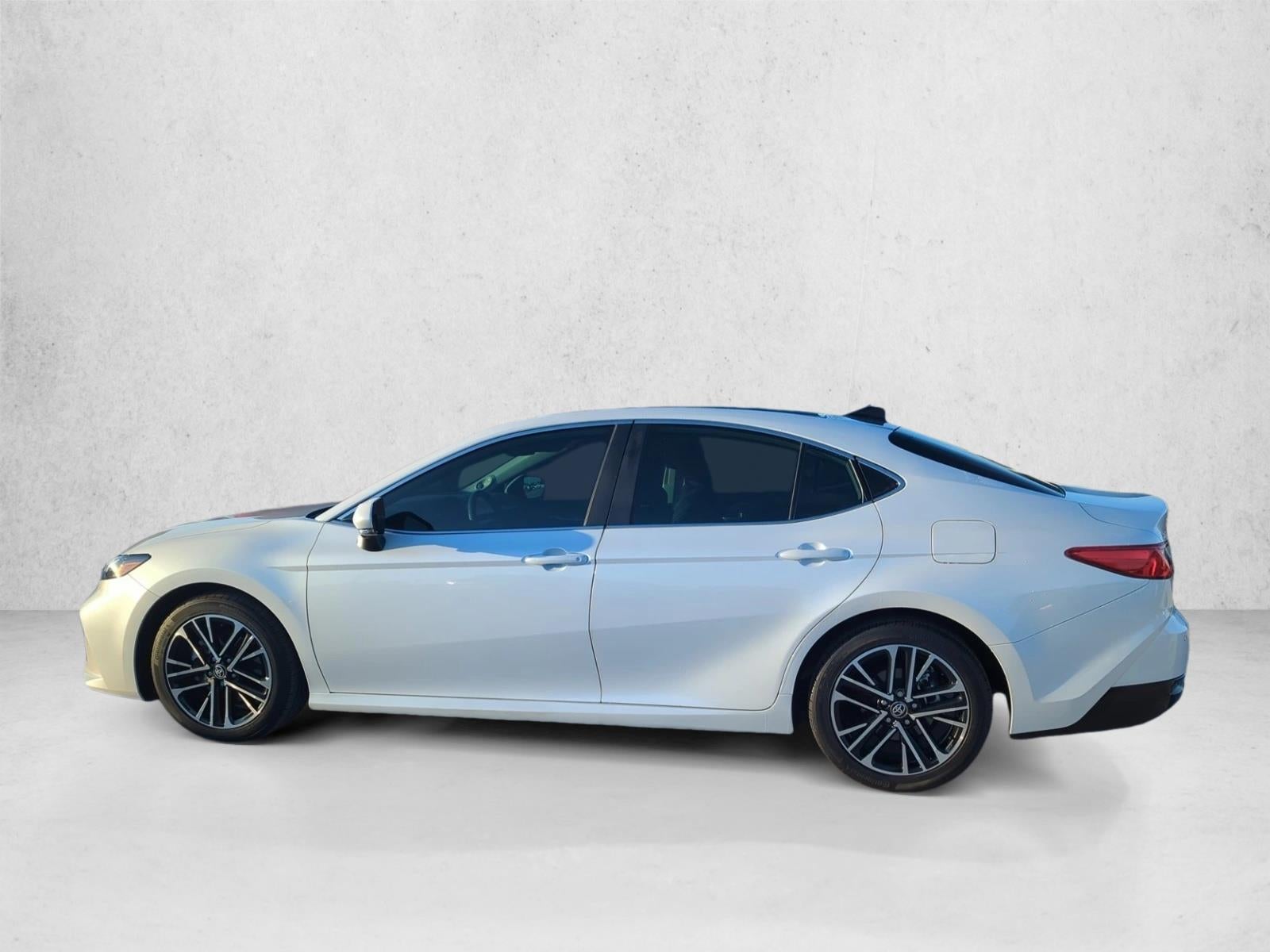 2025 Toyota Camry XLE (SE)