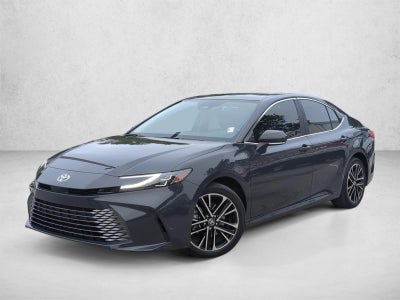 2025 Toyota Camry XLE (Natl)