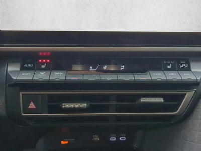 2025 Toyota Camry XLE (Natl)