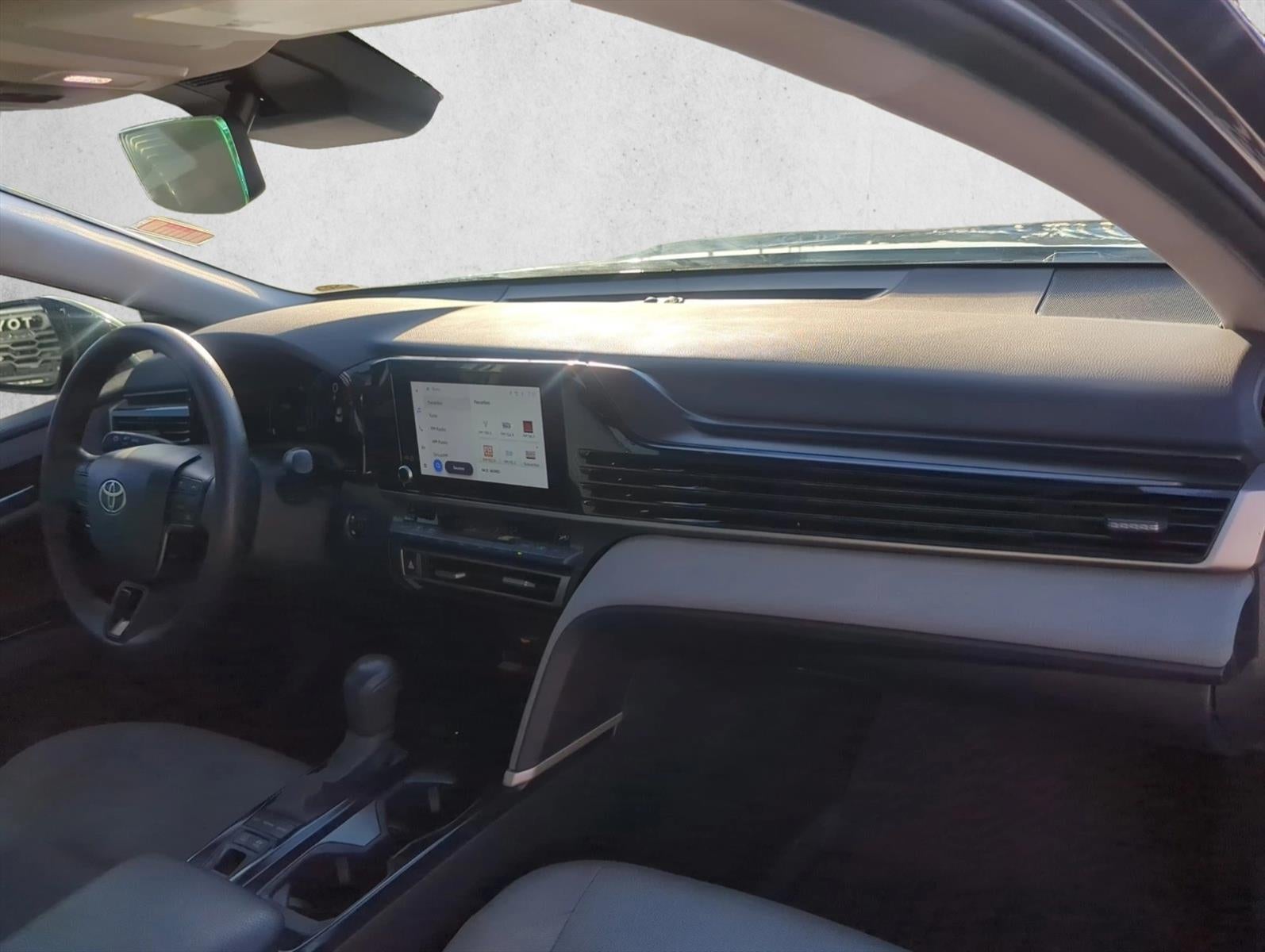 2025 Toyota Camry LE (Natl)