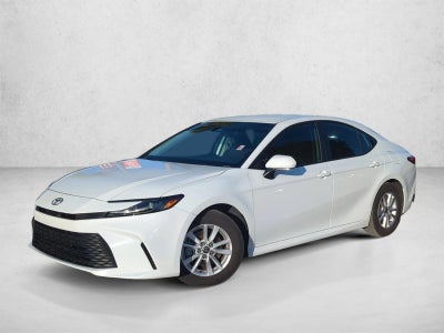 2025 Toyota Camry LE (SE)