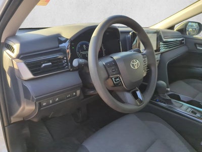 2025 Toyota Camry LE (SE)