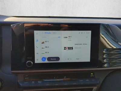 2025 Toyota Camry LE (SE)
