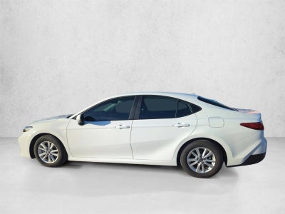 2025 Toyota Camry LE (SE)
