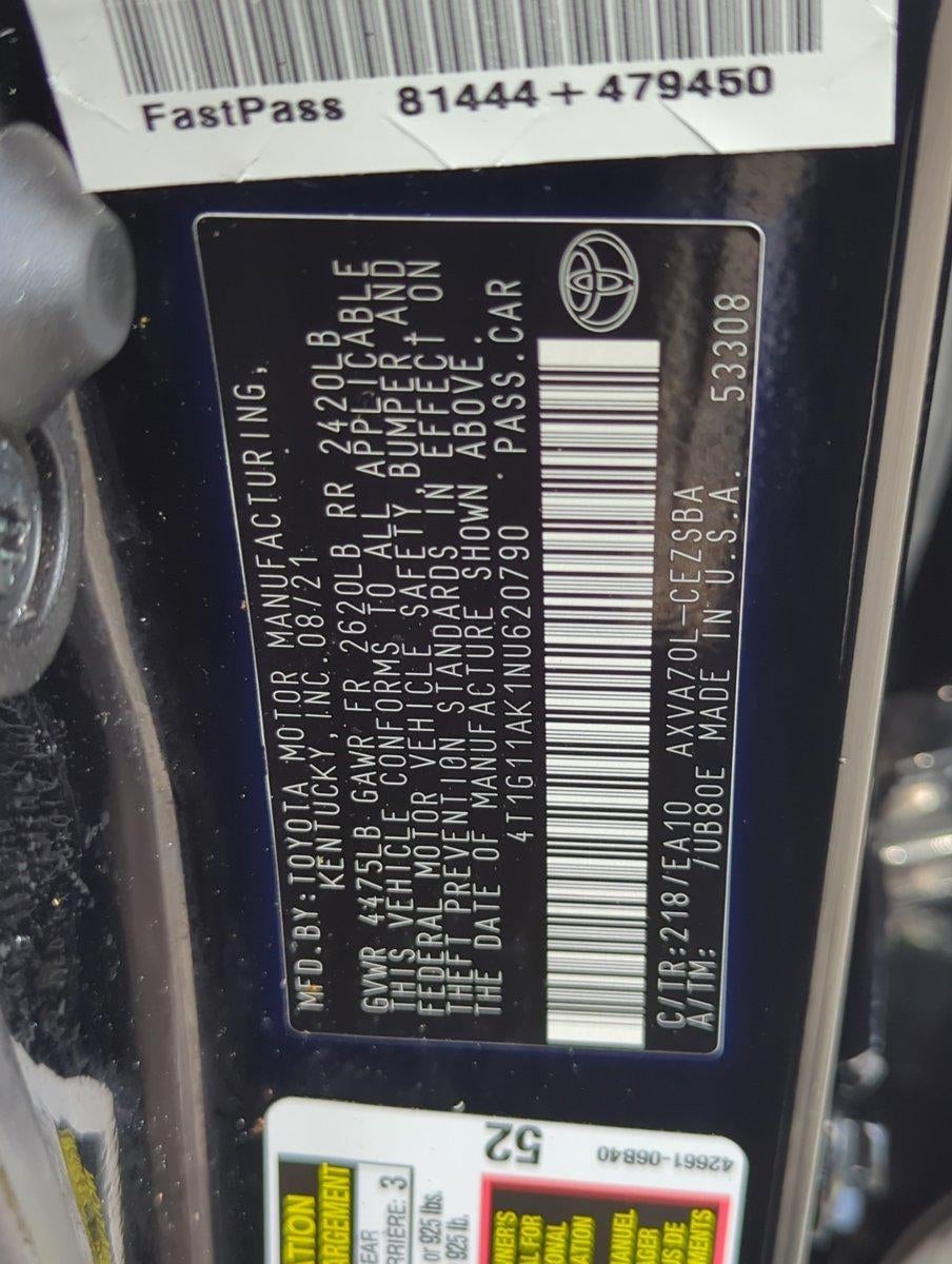 2022 Toyota Camry SE Auto (SE)