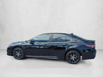 2022 Toyota Camry SE Auto (SE)