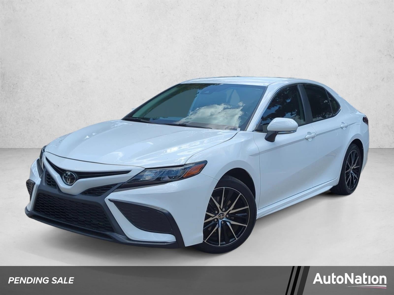 2024 Toyota Camry SE Auto (SE)
