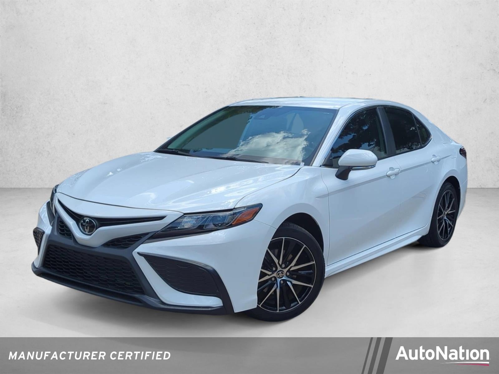 2024 Toyota Camry SE Auto (SE)