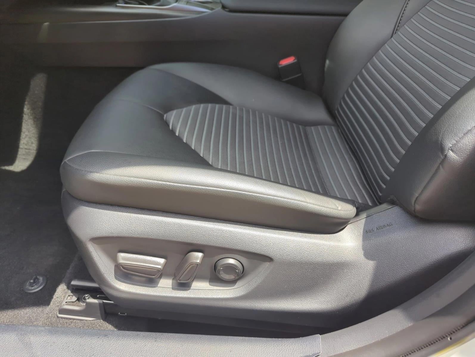 2024 Toyota Camry SE Auto (SE)