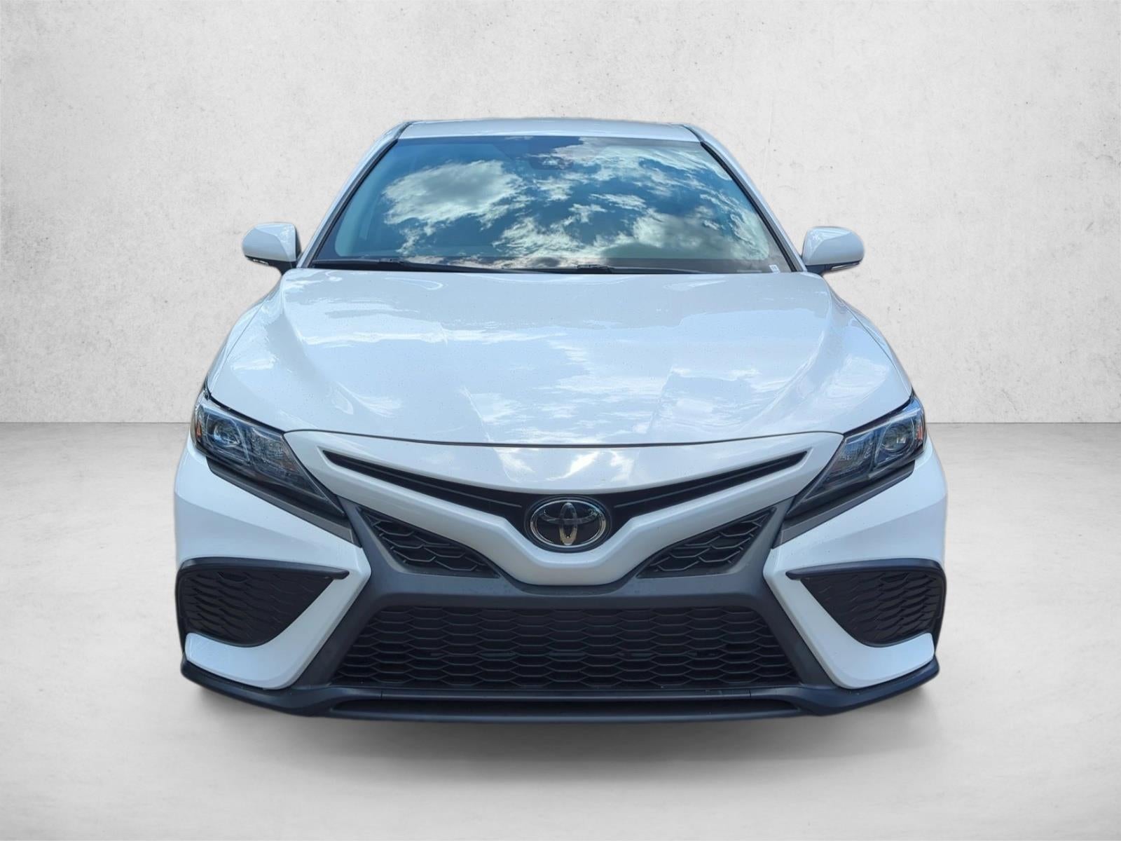 2024 Toyota Camry SE Auto (SE)