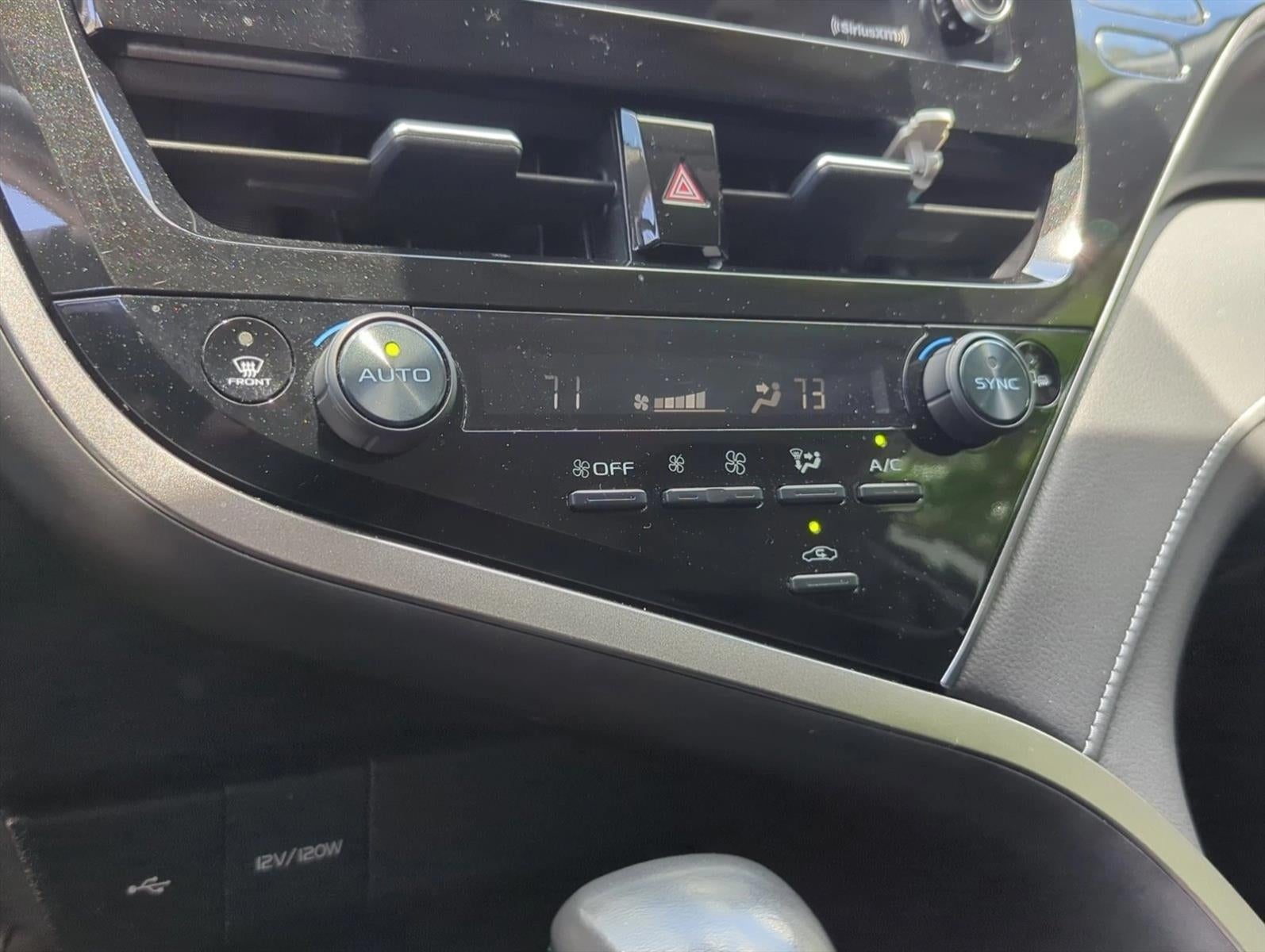 2024 Toyota Camry SE Auto (SE)