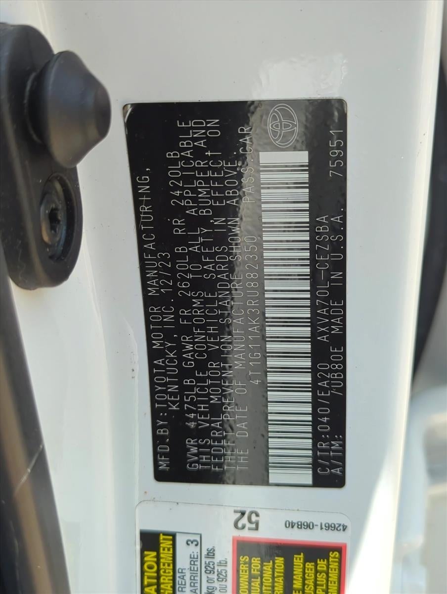 2024 Toyota Camry SE Auto (SE)
