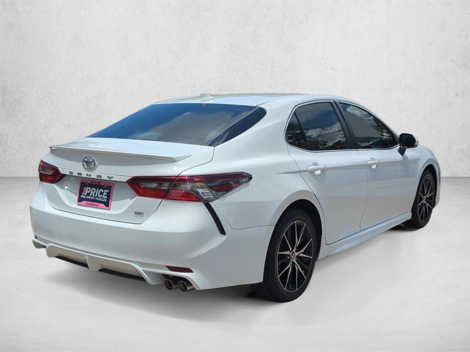 2024 Toyota Camry SE Auto (SE)