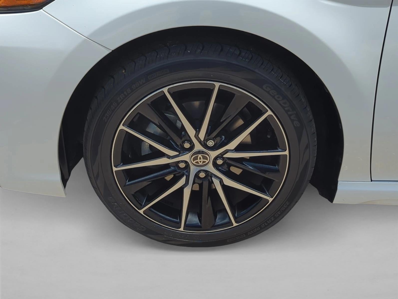 2024 Toyota Camry SE Auto (SE)
