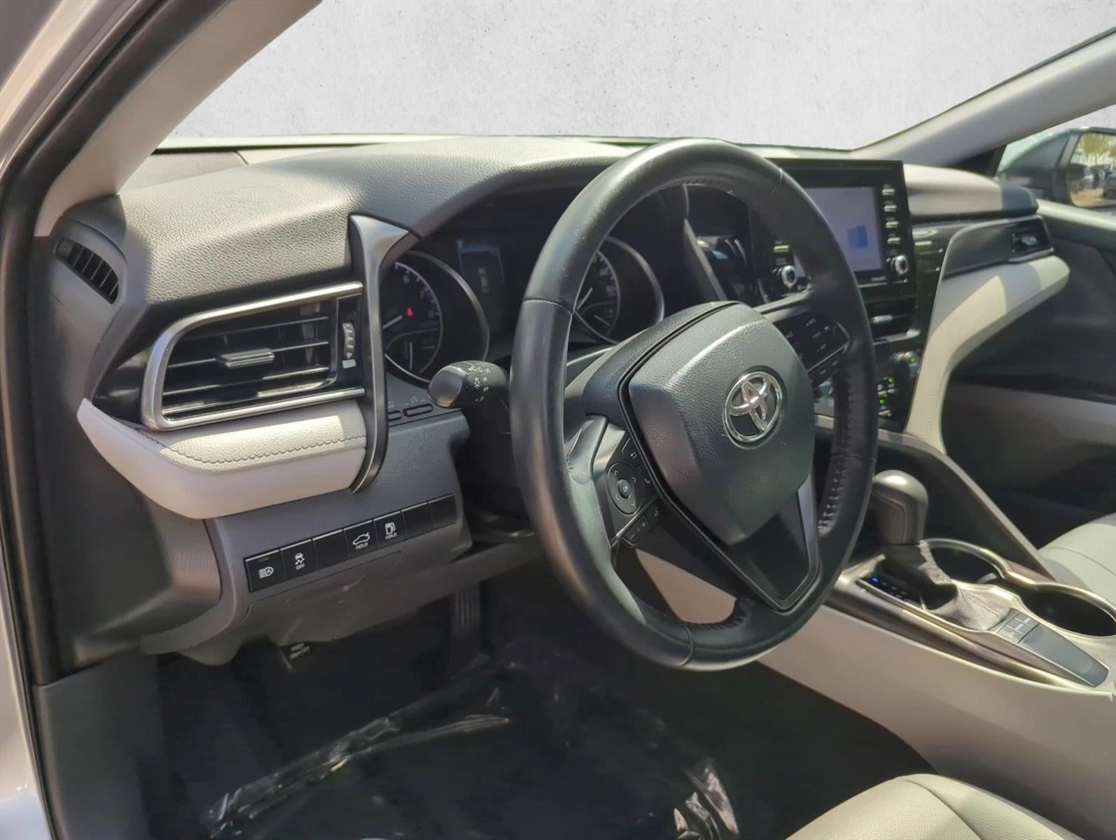 2023 Toyota Camry SE Auto (SE)
